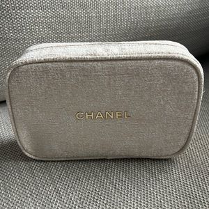 {Chanel} Holiday Beauty Cosmetic/Makeup Bag